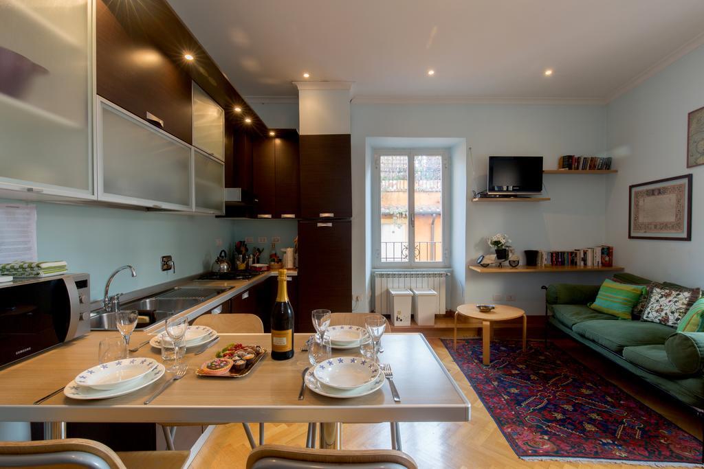 Holidays Banchi Vecchi Apartment Рим Экстерьер фото